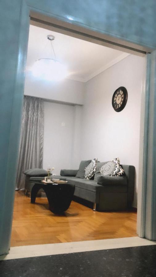 A Convenient Apartment In The Heart Of Афины Экстерьер фото