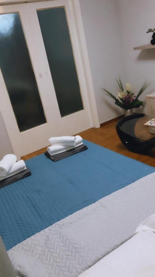 A Convenient Apartment In The Heart Of Афины Экстерьер фото