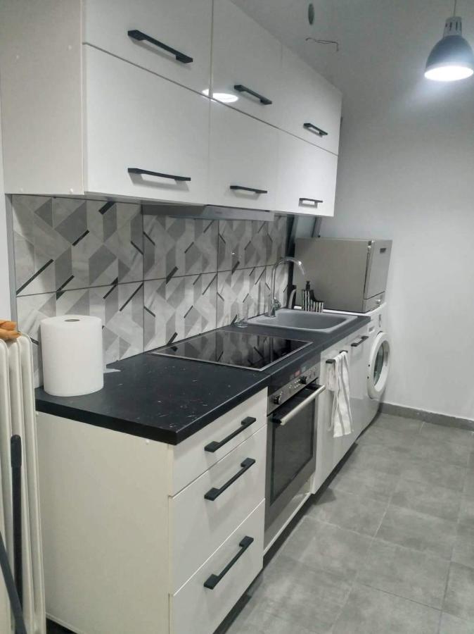 A Convenient Apartment In The Heart Of Афины Экстерьер фото