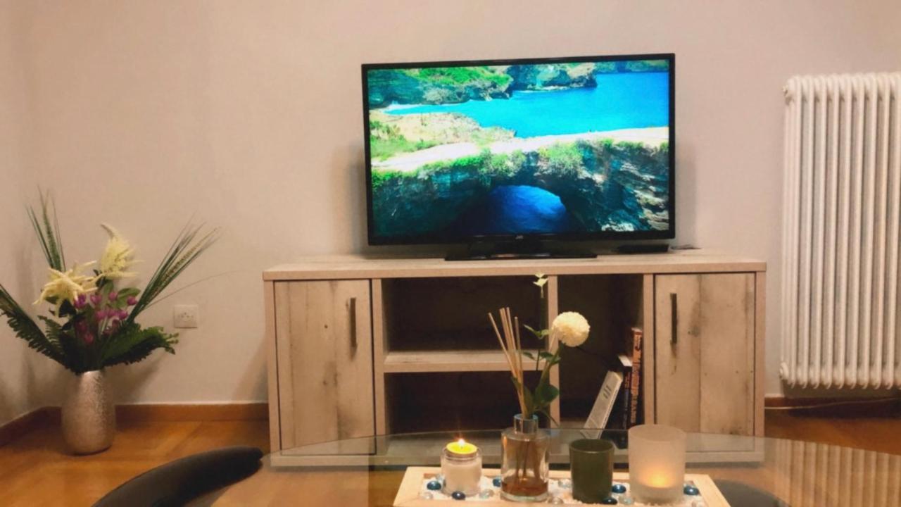 A Convenient Apartment In The Heart Of Афины Экстерьер фото